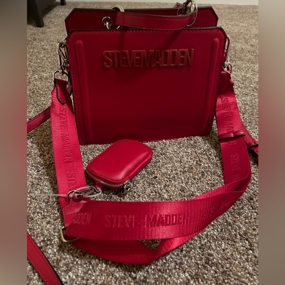 NWT Tiktok VIRAL Steve Madden Evelyn Satchel Crossbody Convertible Chevy Red - Picture 6 of 12